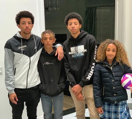 Preston Pippen (second from right) with his siblings Scotty Jr (left), Justin (second from left), and Sophia Pippen.